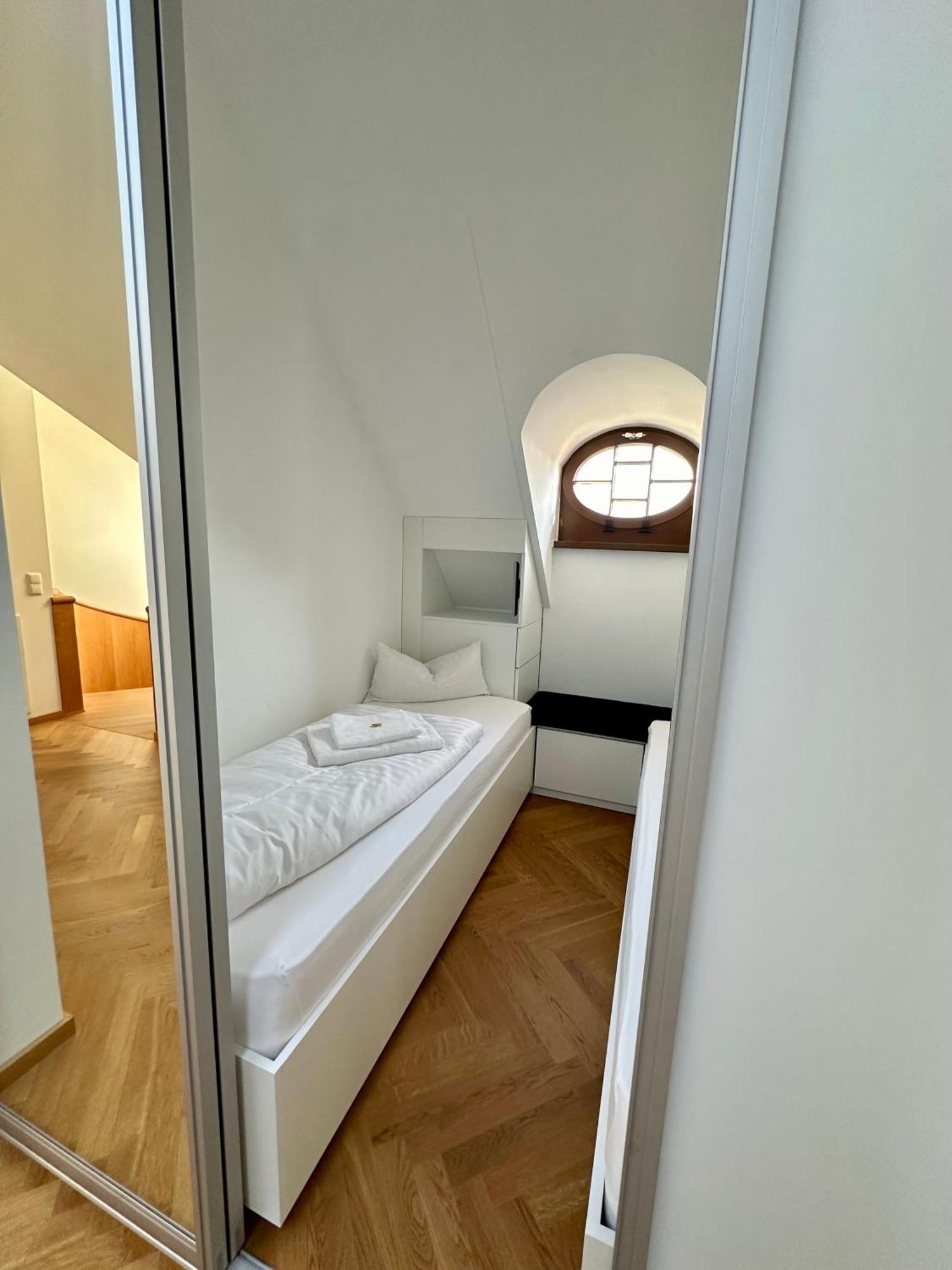 Luxus Suite Mit Einmaligem Blick Auf Die Frauenkirche Dresden Exterior photo