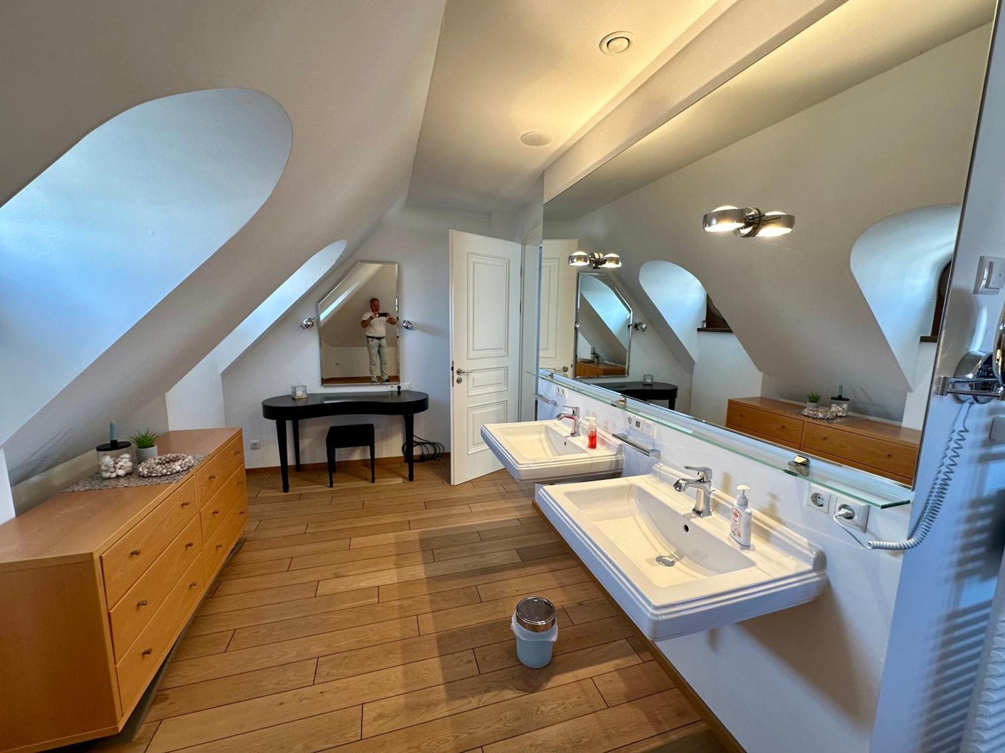 Luxus Suite Mit Einmaligem Blick Auf Die Frauenkirche Dresden Exterior photo