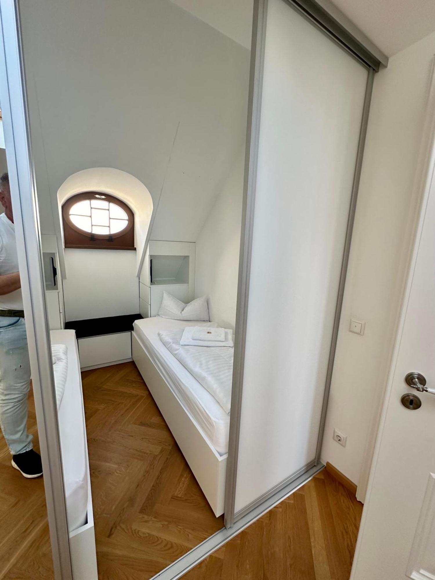 Luxus Suite Mit Einmaligem Blick Auf Die Frauenkirche Dresden Exterior photo