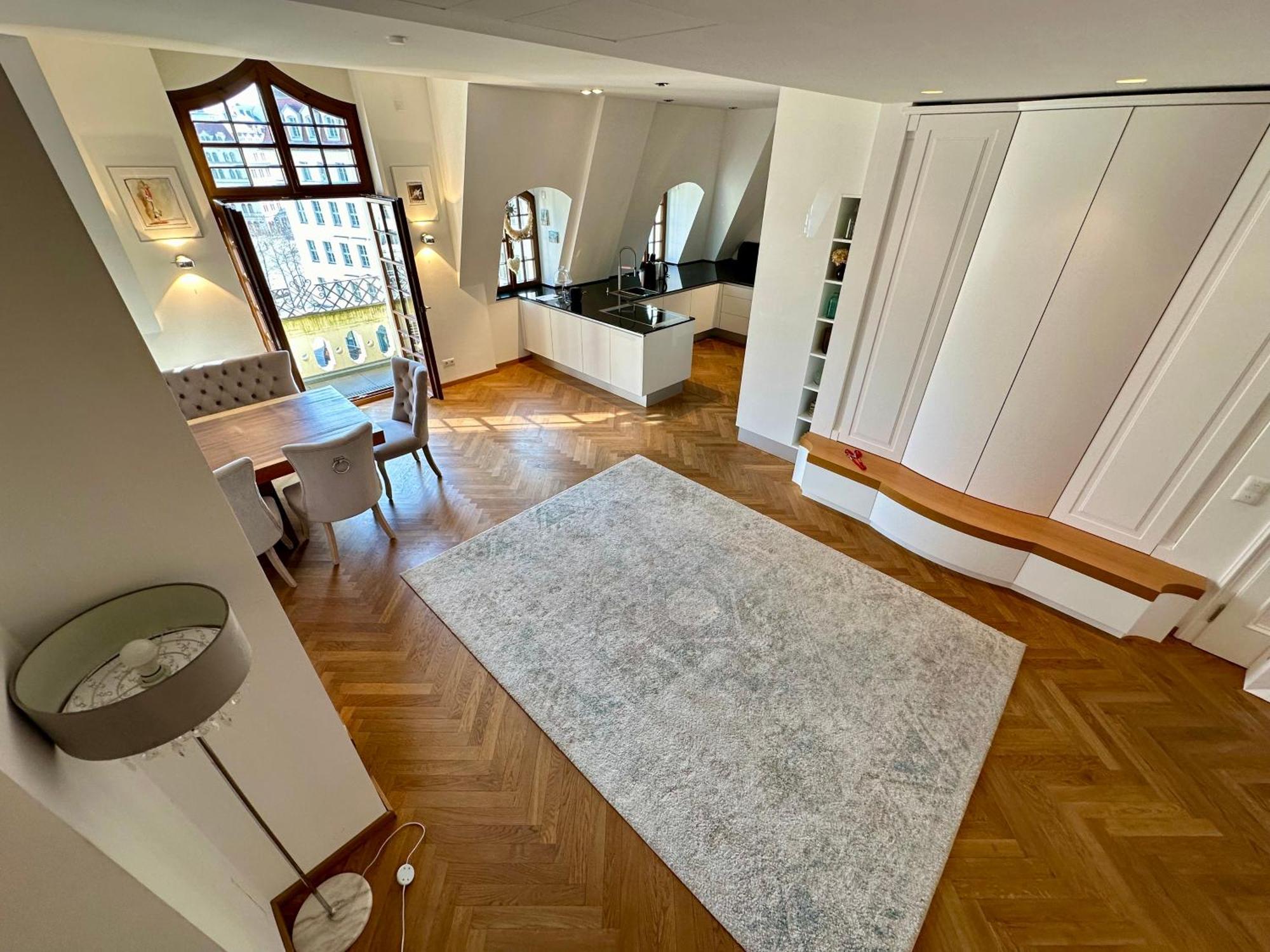 Luxus Suite Mit Einmaligem Blick Auf Die Frauenkirche Dresden Exterior photo